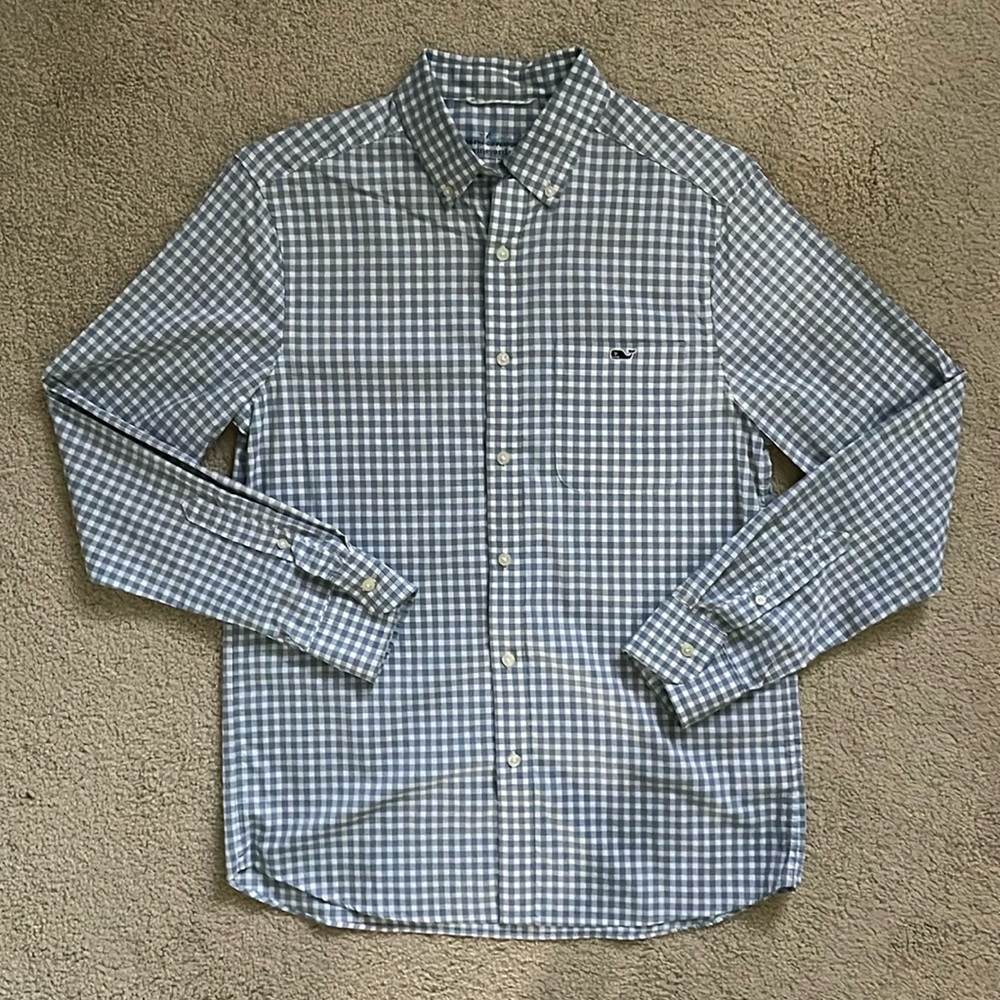 Vineyard and Vines On-The-Go performance button down